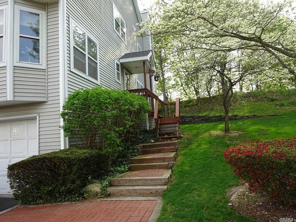 1st image of 20 Leeward Ct