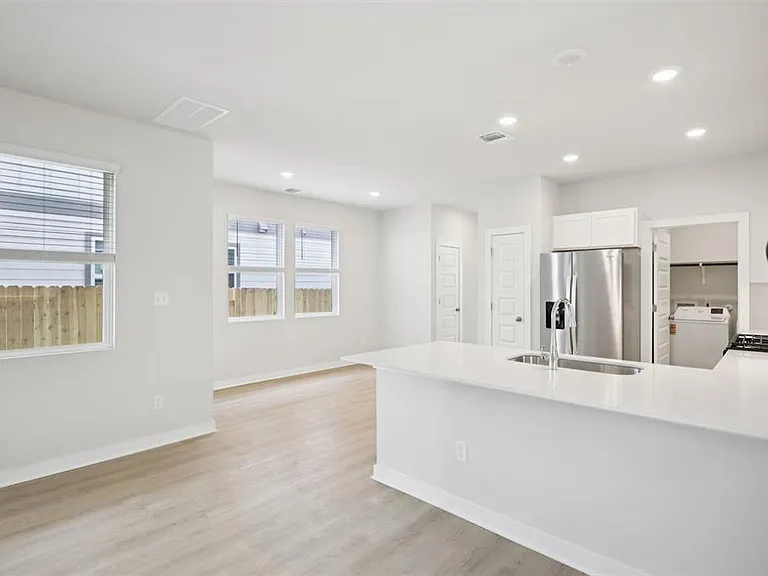 2058 Alice Jay Way — Photo 28