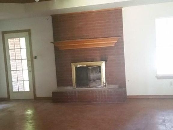3rd image of 4861 Goodson Ln