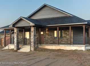 62 Big Loop Rd, Pinedale, WY 82941