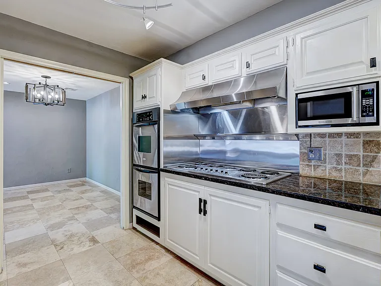 6325 Glenbrook Ct — Photo 23