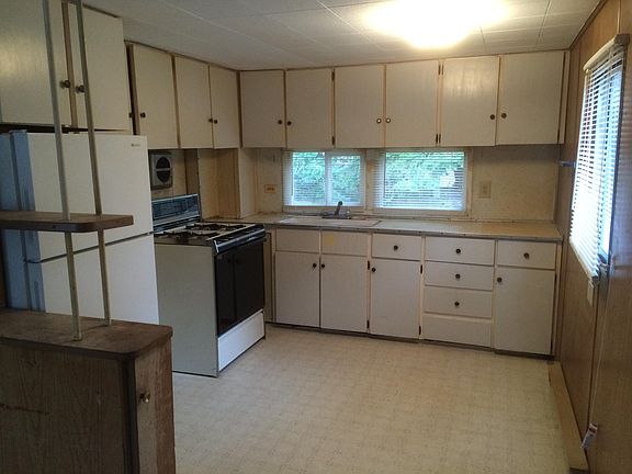 3rd image of 1022 Donald Ave