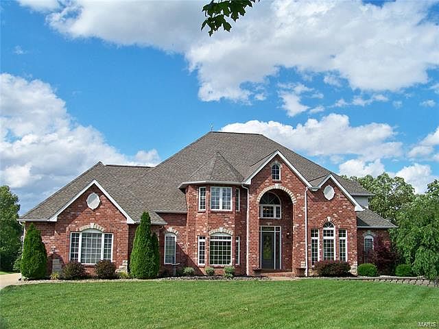 1st image of 2640 Summit View Dr