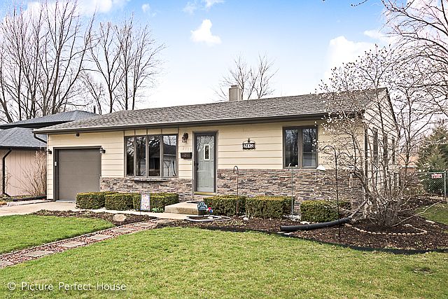 1st image of 2113 Dartmoor Dr