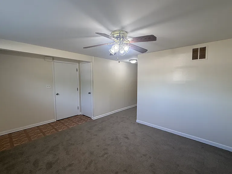 4637 N Melvina Ave #G — Photo 3