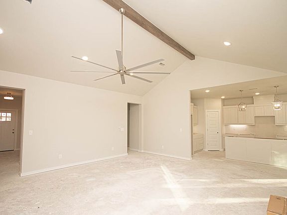 5th image of 6 McCoy Cir