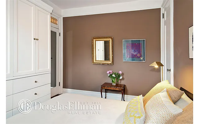 Sold by Douglas Elliman | media 17