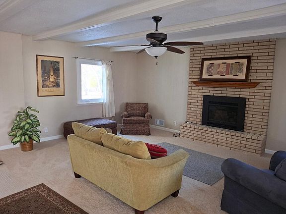 4th image of 812 McKnight Rd N