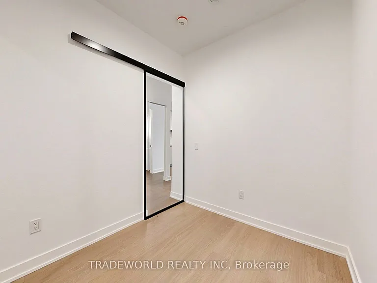 91 Montclair Ave #707 — Photo 24