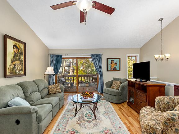 4th image of 2051 Nathan Dr SE