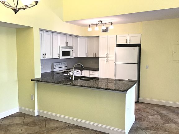 2nd image of 1160 Wildwood Lakes Blvd APT 304