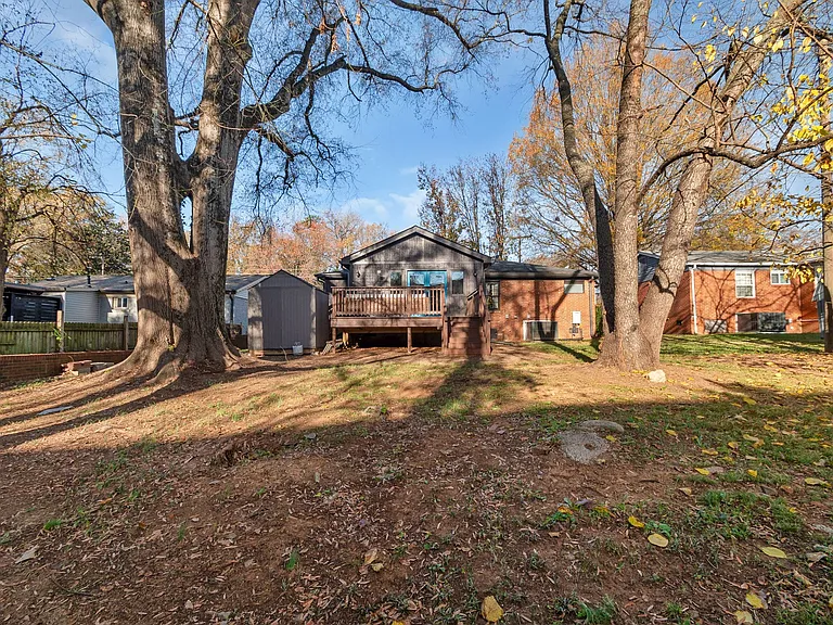 1330 Dean St — Photo 61