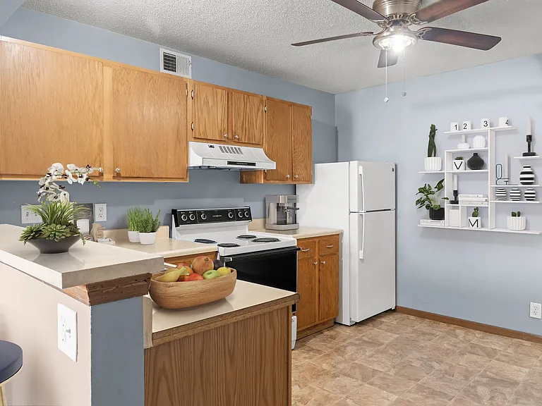Riverfront Apartments - — Photo 13