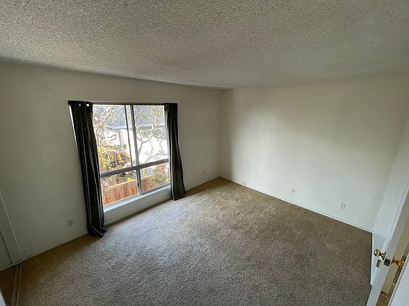 4th image of 33000 Copper Lantern St