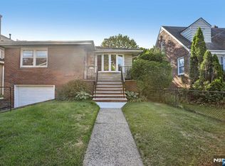 1018 Inwood Ter, Fort Lee, NJ 07024