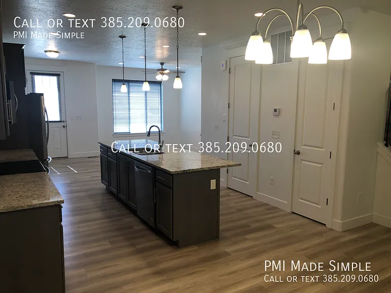 1634 N Westview Ln — Photo 7