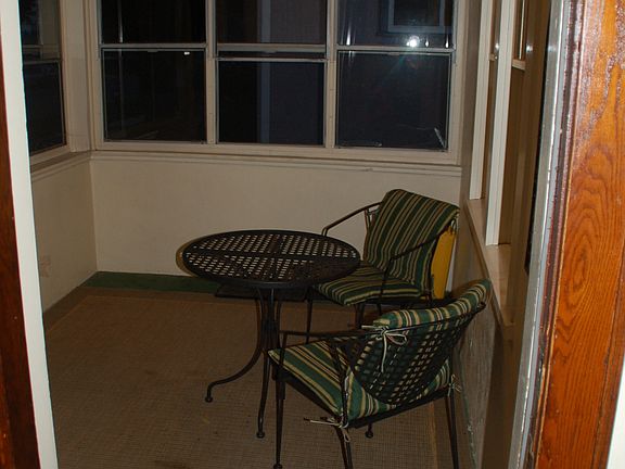Great 3-season front porch!