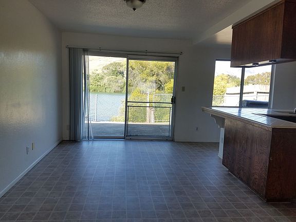 4th image of 1486 Oceanaire Dr