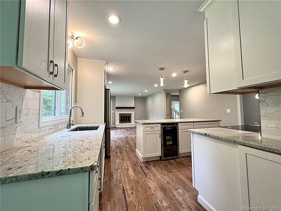 5th image of 4 Twin Lakes Dr