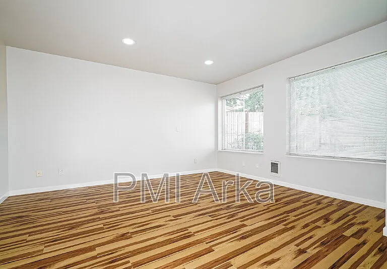 26125 114th Ave SE #B3 — Photo 2
