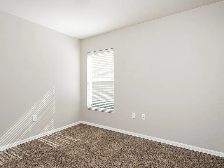 4736 Summerfield Cir — Photo 12