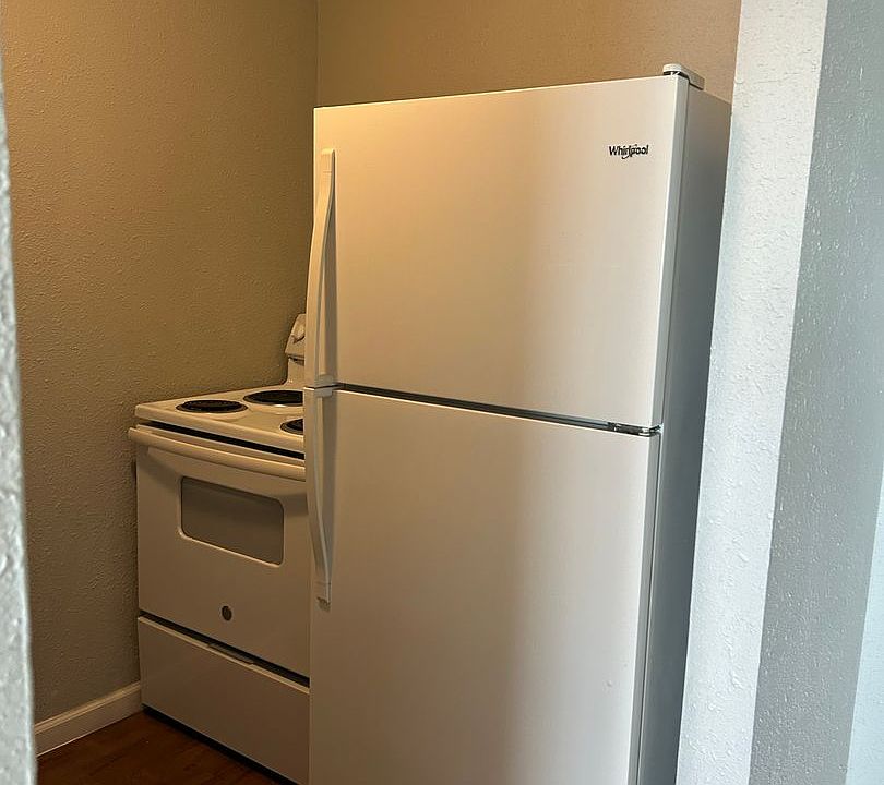 1st image of 403 Park St APT 9