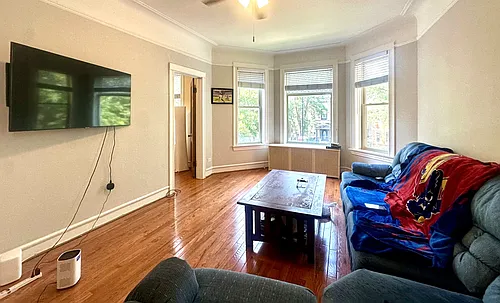 1433 W Foster Ave Photo 1