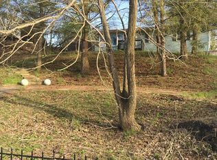 61 Lake Shore Dr, Carpentersville, IL 60110