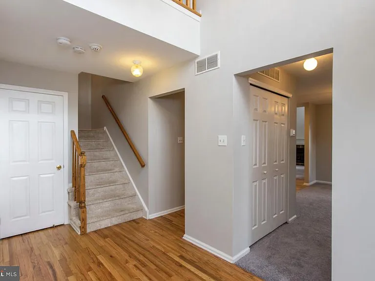 105 Farrington Ct — Photo 3