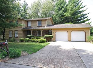 332 Whispering Oaks Dr, Bethalto, IL