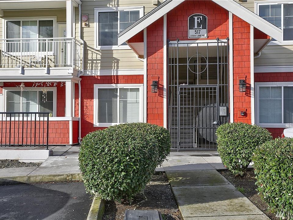 1st image of 517 225th Ln NE APT E305