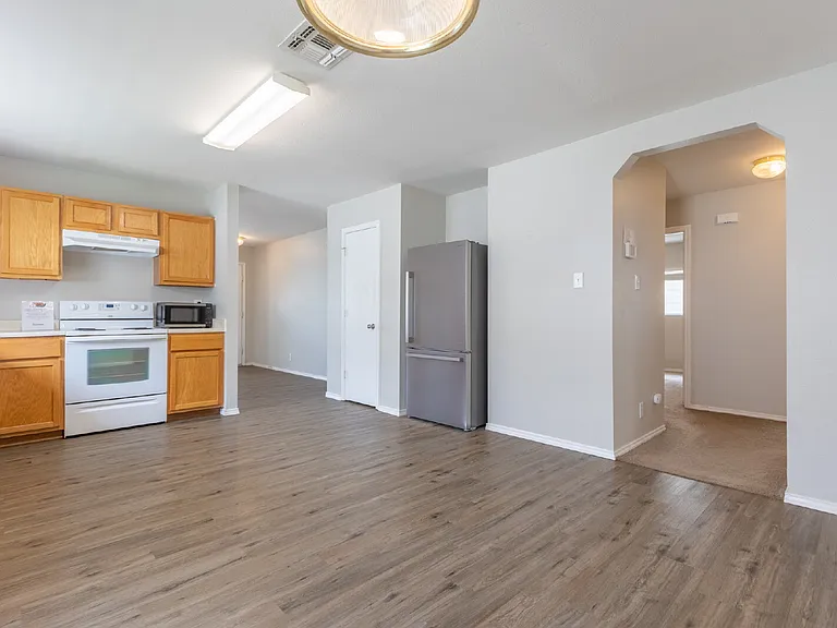 6347 Kingston Rnch — Photo 10