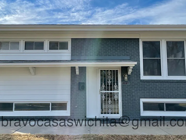 2227 S Bonn Ave — Photo 1