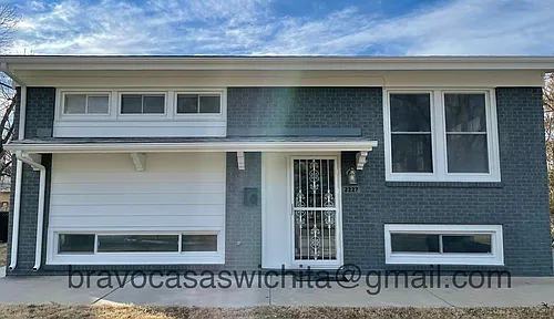 2227 S Bonn Ave Photo 1