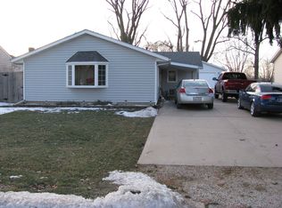 511 4th St, Colona, IL 61241