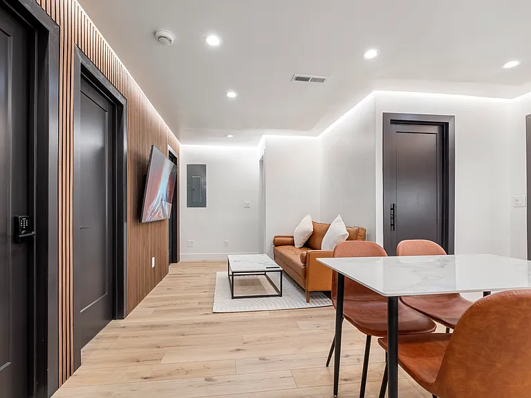 2520 Regent St #7 — Photo 6