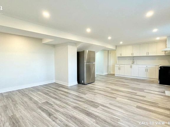 3rd image of 487 Aztec Dr #2