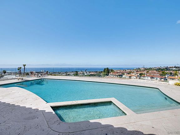 3rd image of 5476 Castle Hills Dr