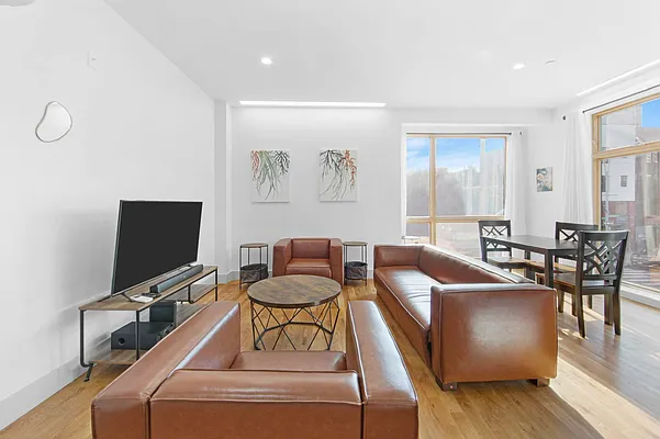 Rented by TorsX Inc | media 8