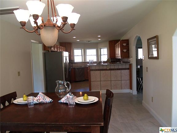 4th image of 8008 Garden Oaks Dr