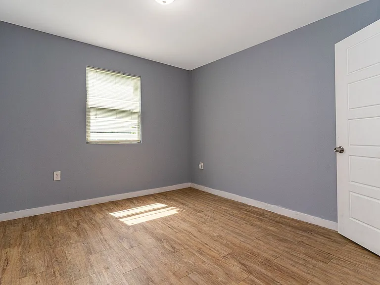 4621 Owenwood Ave — Photo 13