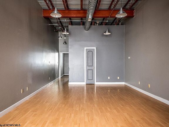 3rd image of 749 Richwood Ave