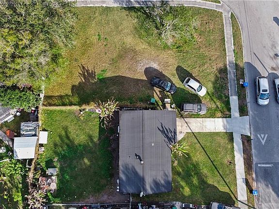 5th image of 4803 Deauville Dr