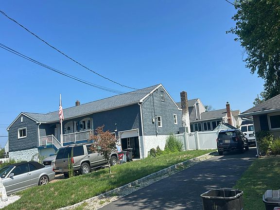 2nd image of 509 Port Au Peck Ave