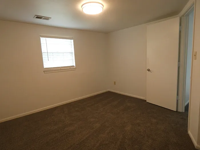 5901 Creek View Dr — Photo 16