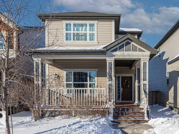 664 Secord Blvd NW, Edmonton, AB T5T 6Z6