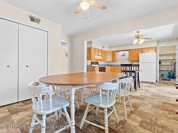 5th image of 4717 Gull Rd APT 38