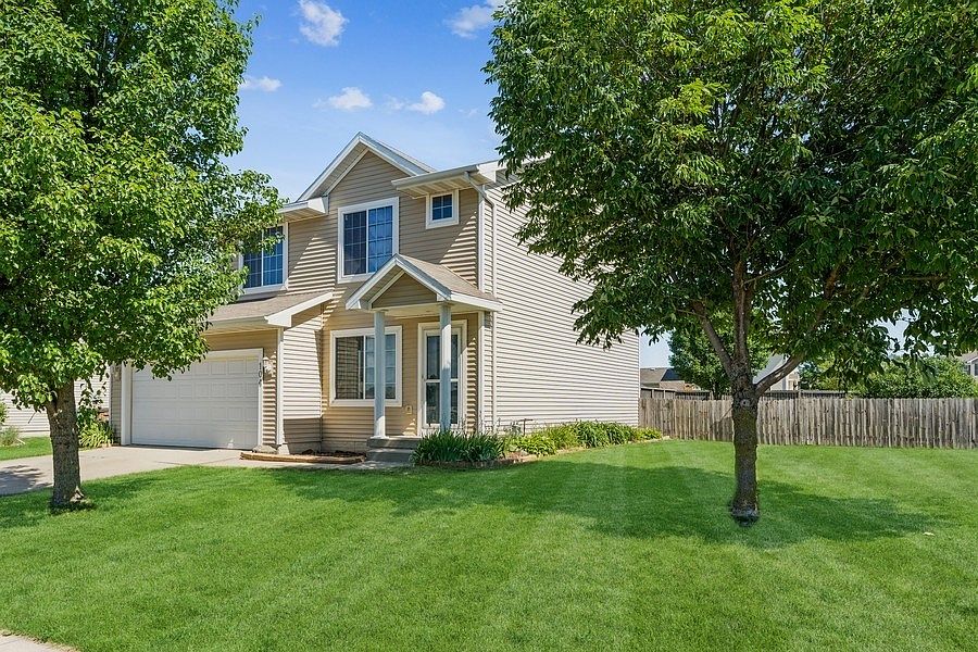 1st image of 104 Walnut Dr NW