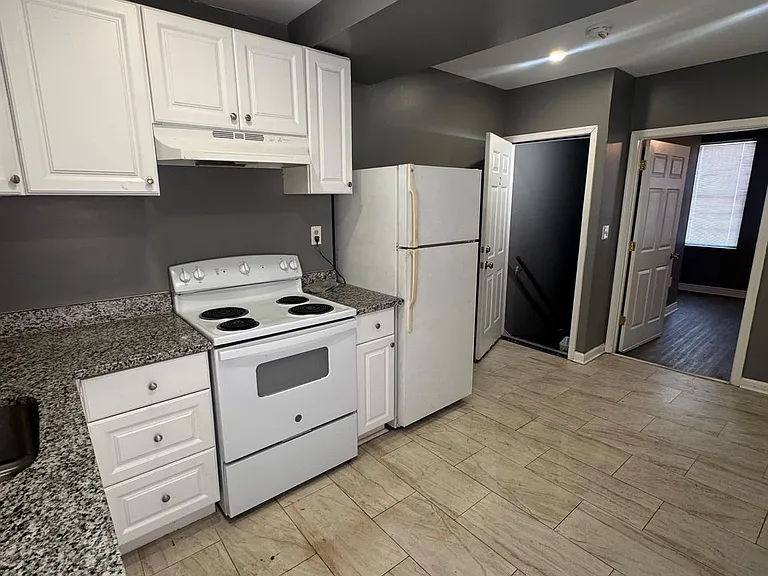 1108 N Bond St #2 — Photo 6