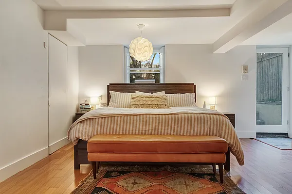 Rented by Twyford Real Estate | media 26